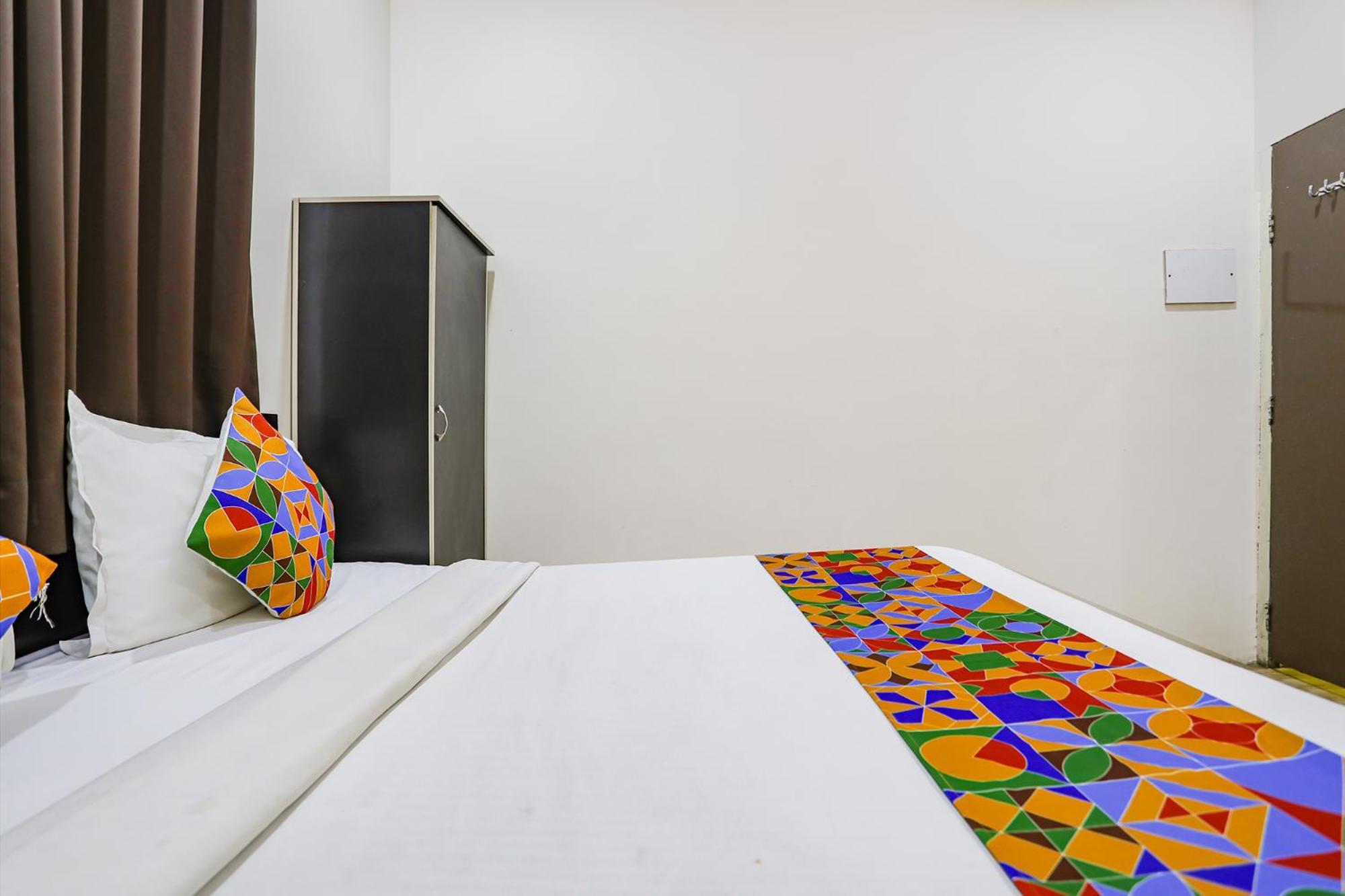 Fabhotel New Shraddha Inn - Nr Airport Colony ナーグプル エクステリア 写真